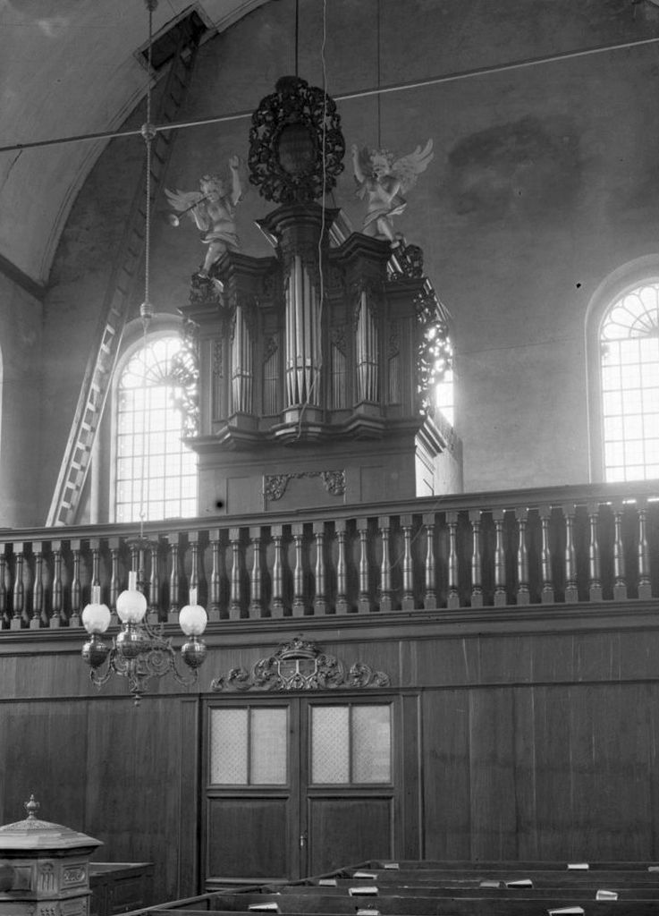Oude orgel, voor 1944. Foto: Rijksdienst voor het Cultureel Erfgoed. Datering: 1928.